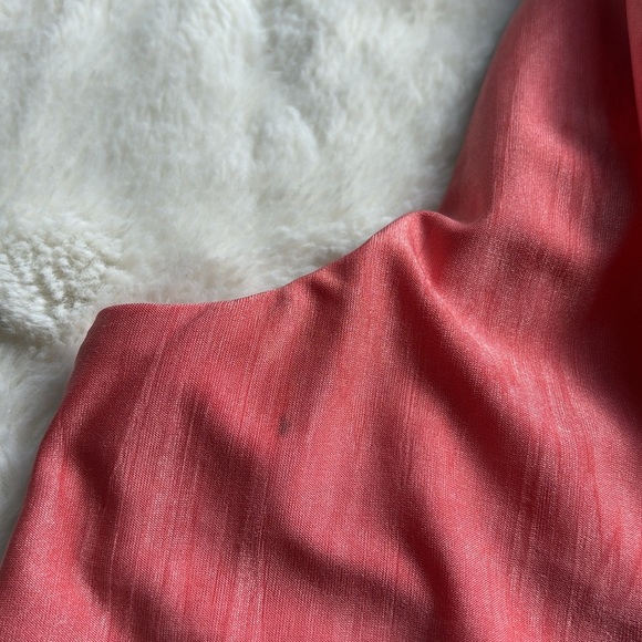 Le Château Coral Ruched Cowl Neck Mini Dress Size Medium - Picture 6 of 7